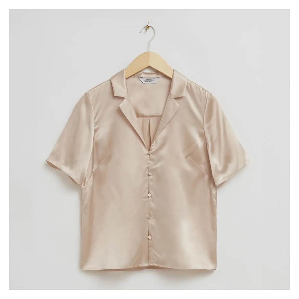 & Other Stories Silk Button-Up Short Sleeve Blouse Top Neutral Luxe Summer 12
